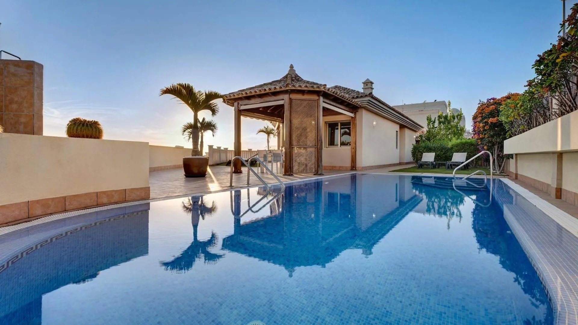 Villa Lujo The Happy Holidays House En Teneriffe Puerto de Santiago  Spain