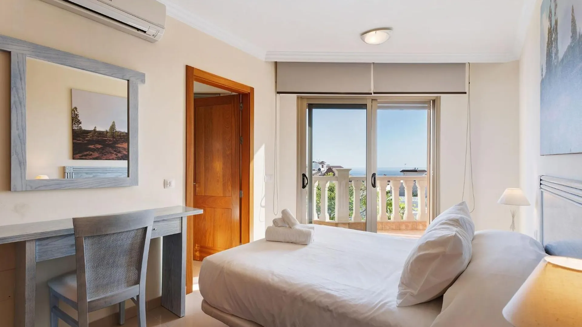 Villa Lujo The Happy Holidays House En Teneriffe Puerto de Santiago  Spain